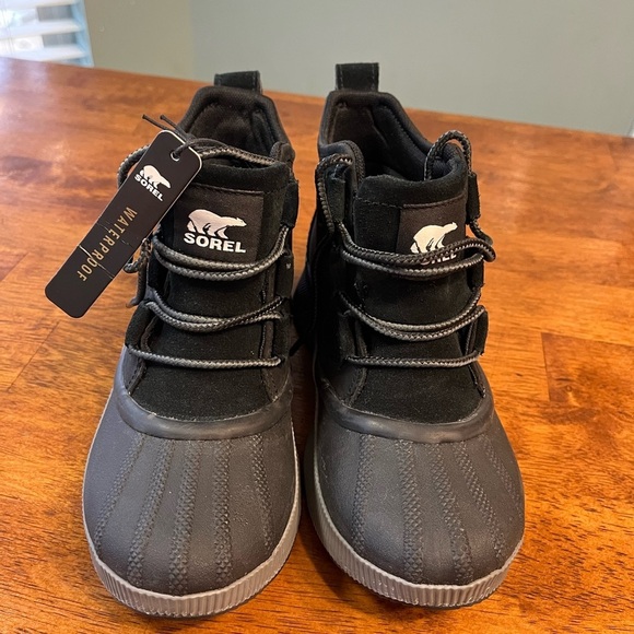 New Sorel Out N About Waterproof black lace up boot size 6 - Picture 8 of 13